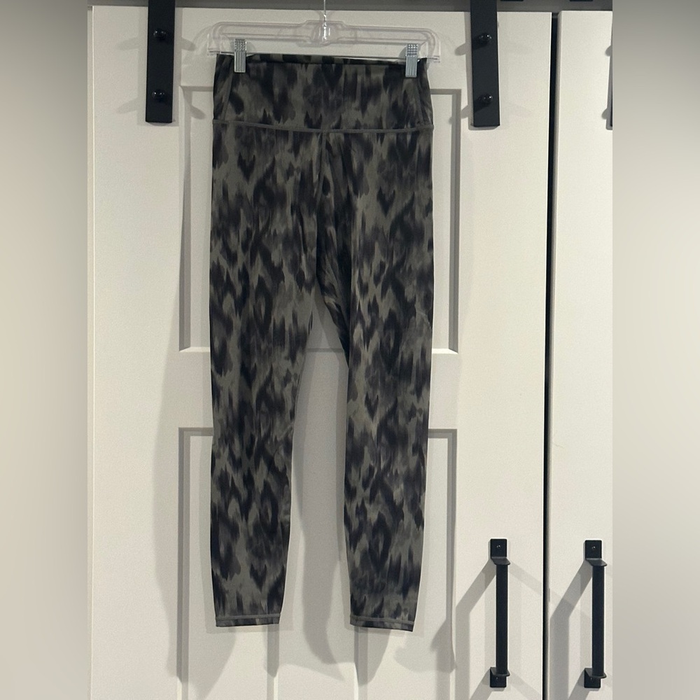 Varley Aztec Patterned Leggings - image 5